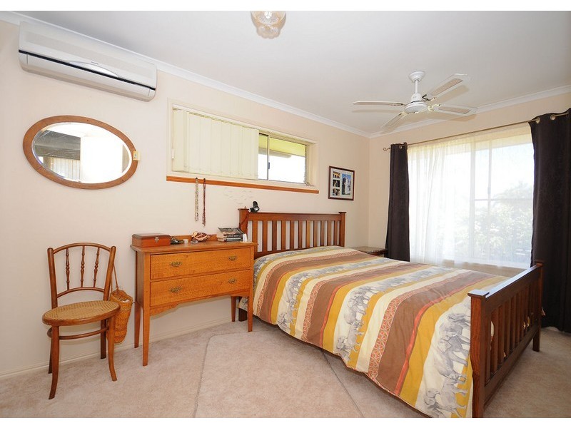 4 Aimee Drive, Urangan QLD 4655