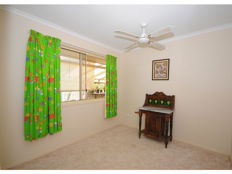 4 Aimee Drive, Urangan QLD 4655