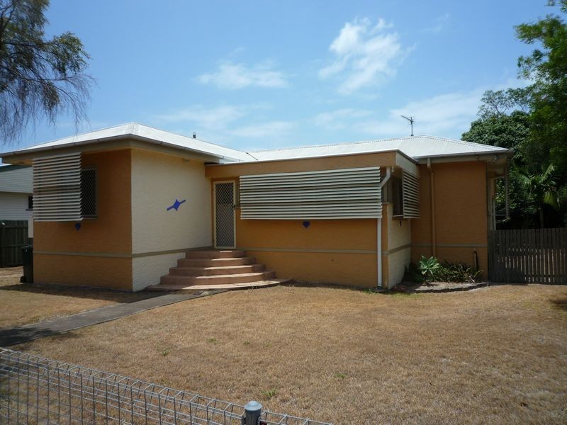 64 King Street, Urangan QLD 4655