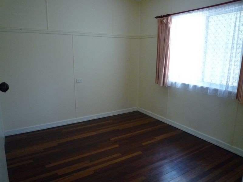 64 King Street, Urangan QLD 4655