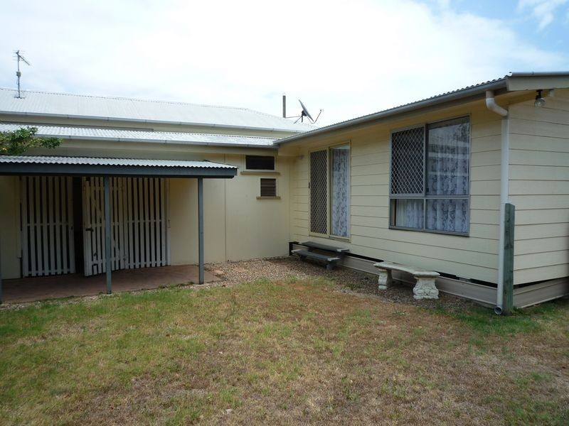 64 King Street, Urangan QLD 4655