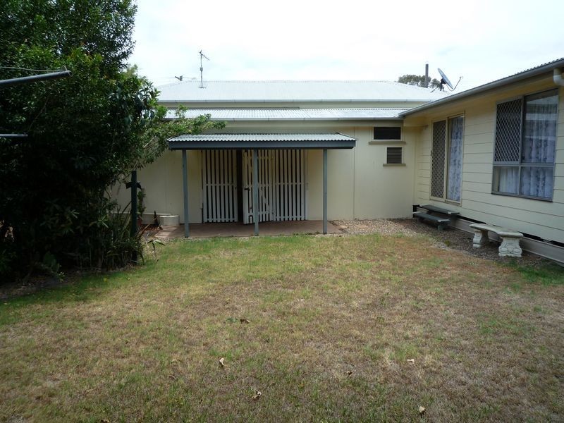 64 King Street, Urangan QLD 4655