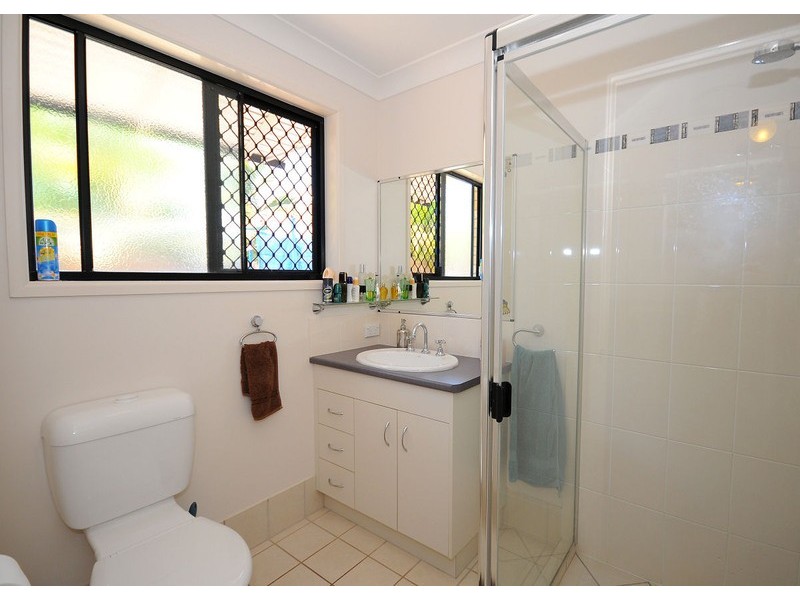 18 Pohlmann Crt, Scarness QLD 4655