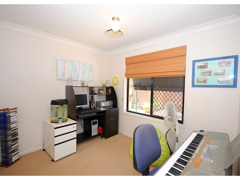 18 Pohlmann Crt, Scarness QLD 4655