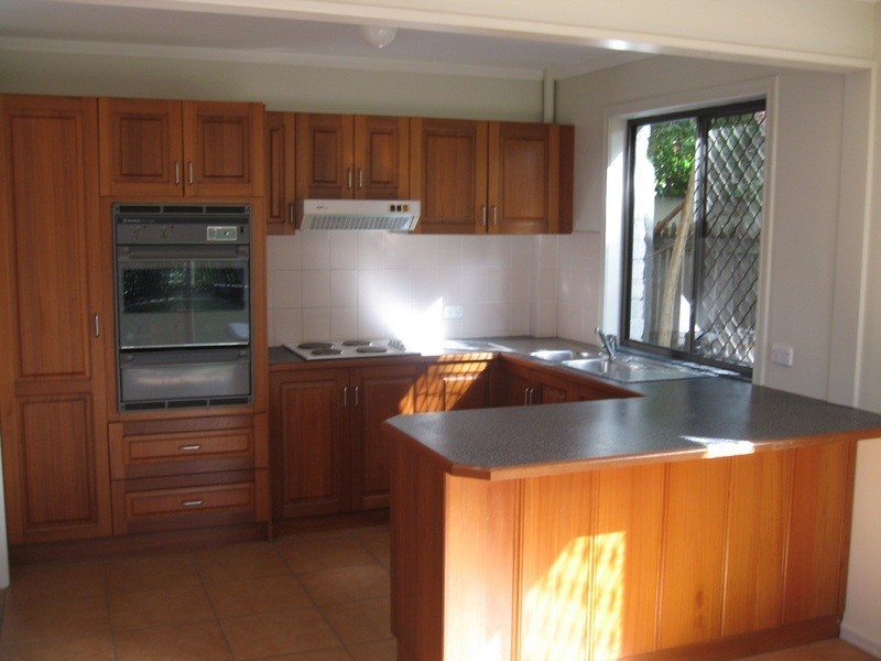 16 Ocean Street, Torquay QLD 4655