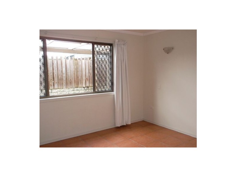 16 Ocean Street, Torquay QLD 4655