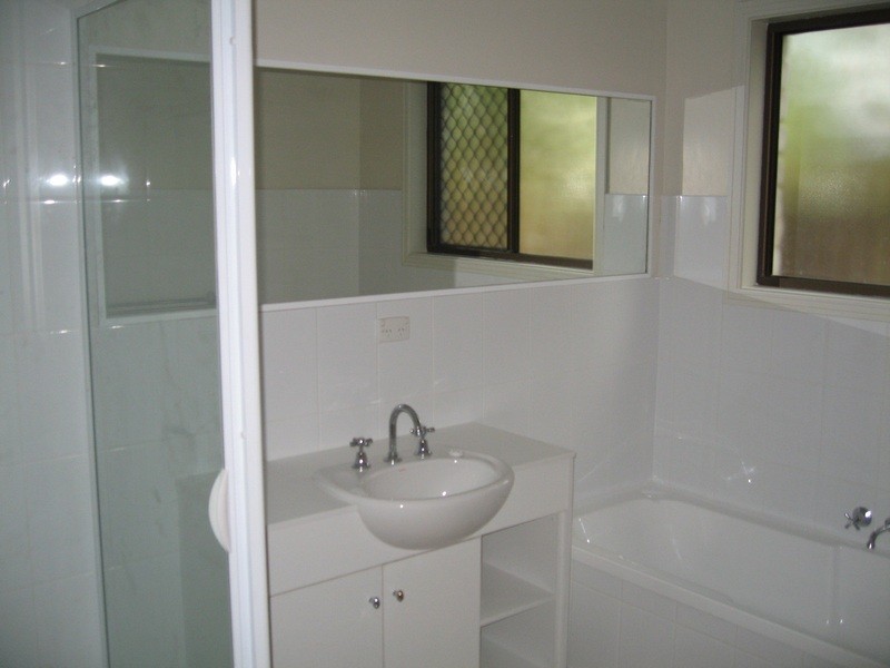 16 Ocean Street, Torquay QLD 4655