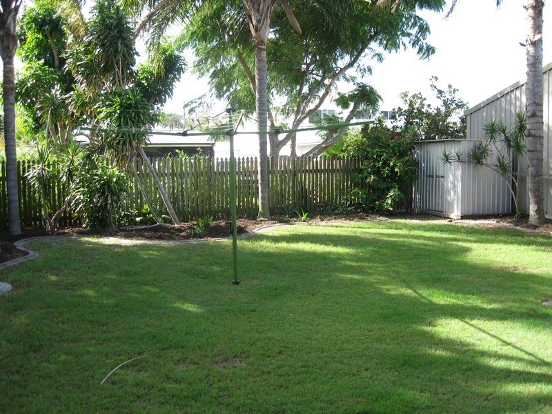 16 Ocean Street, Torquay QLD 4655
