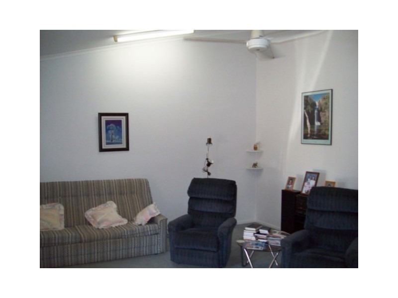 4/12  Denman Camp Road, Torquay QLD 4655