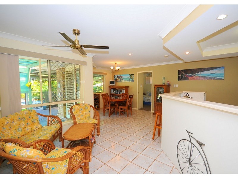 4 Haupt Ave, Pialba QLD 4655