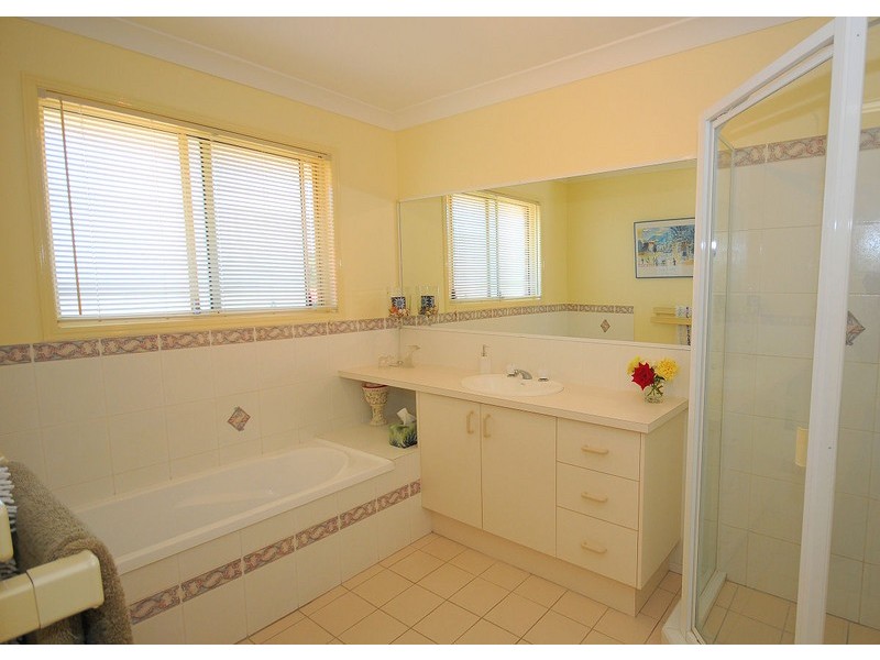 4 Haupt Ave, Pialba QLD 4655