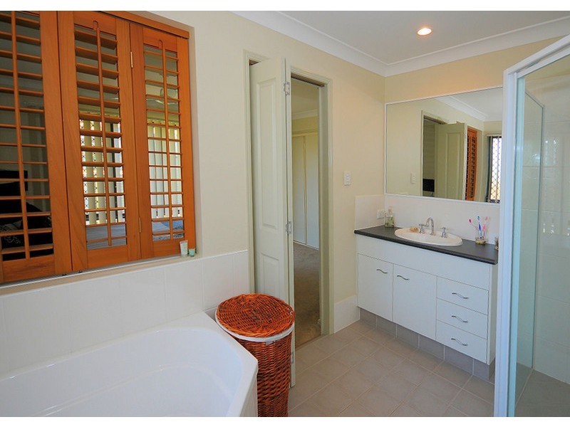 20 Noeme St, Burrum Heads QLD 4659