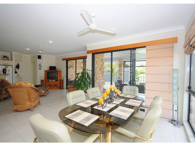 20 Noeme St, Burrum Heads QLD 4659