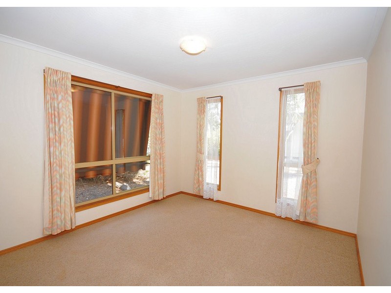 18 Hansen Street, Urangan QLD 4655
