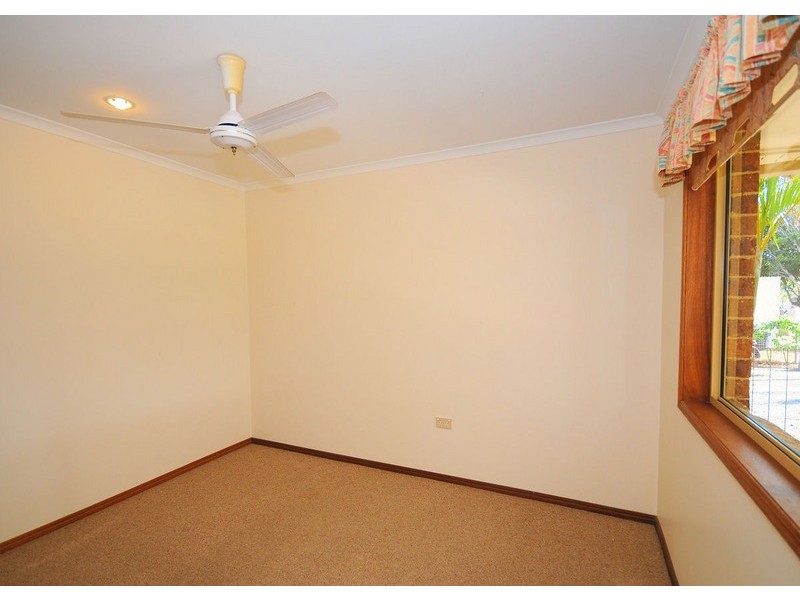 18 Hansen Street, Urangan QLD 4655