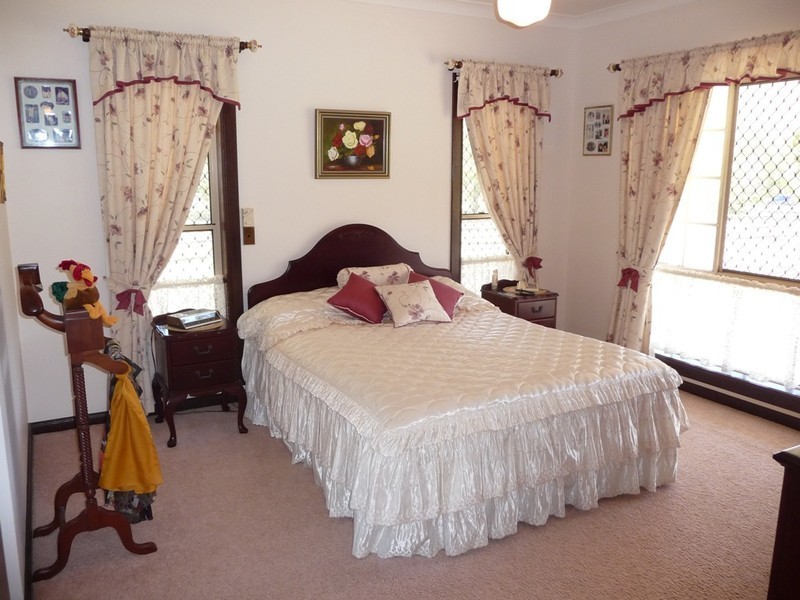 18 Doolong Road South, Wondunna QLD 4655