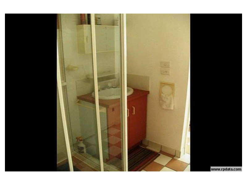 Unit 9 – 220 Torquay Terrace, Torquay QLD 4655