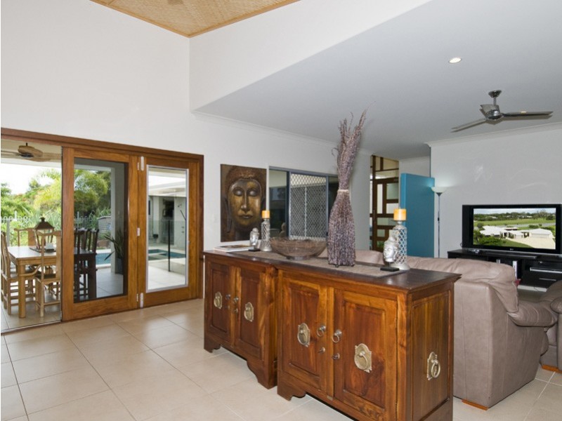 33 Ocean Park Dr, Dundowran Beach QLD 4655