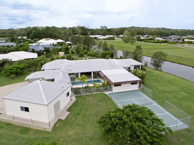 33 Ocean Park Dr, Dundowran Beach QLD 4655