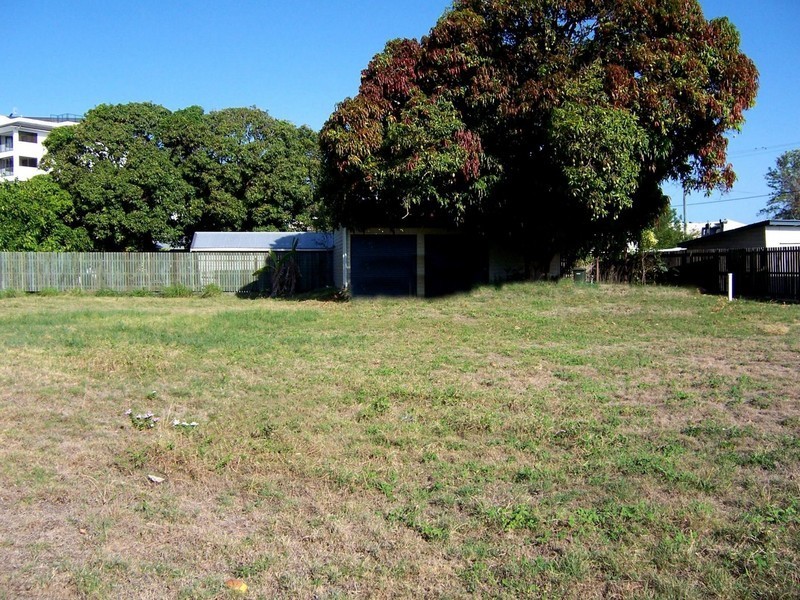 6 Eric Street, Torquay QLD 4655