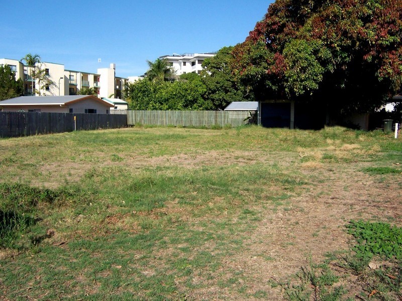 6 Eric Street, Torquay QLD 4655