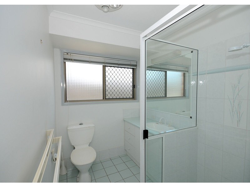 15 Victor, Kawungan QLD 4655