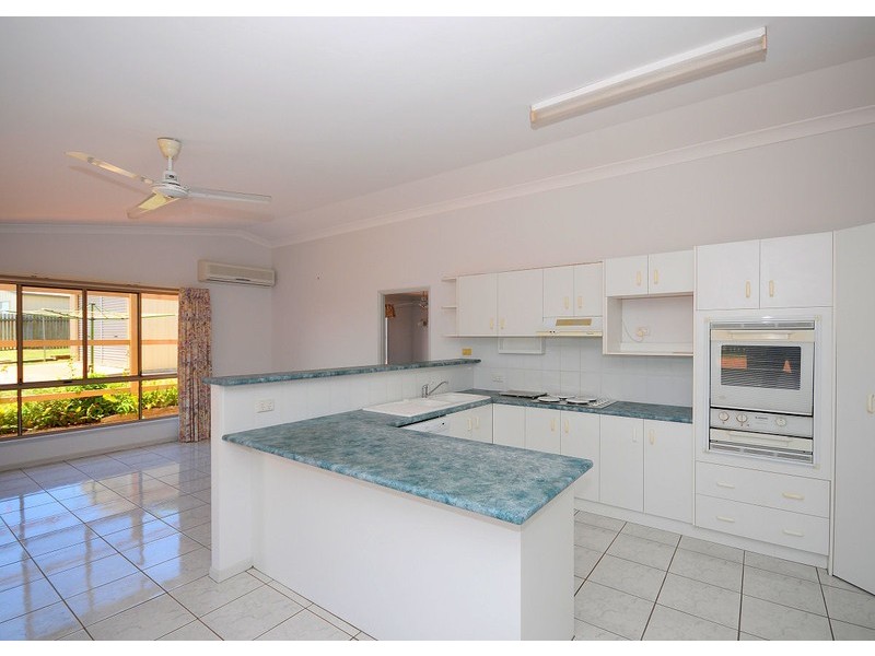 15 Victor, Kawungan QLD 4655