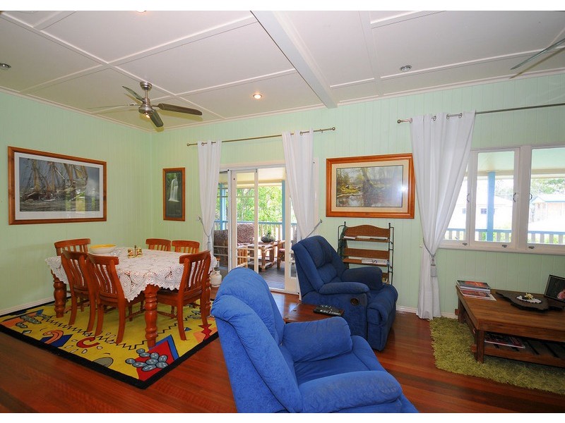 186 Cypress Street, Urangan QLD 4655