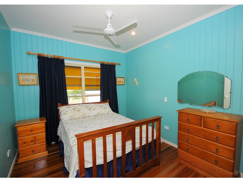 186 Cypress Street, Urangan QLD 4655