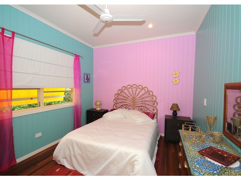 186 Cypress Street, Urangan QLD 4655