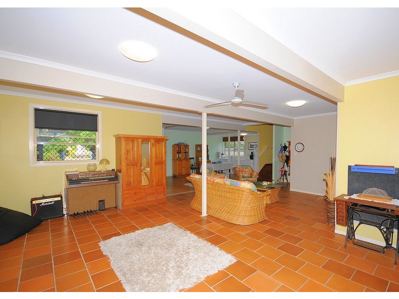 186 Cypress Street, Urangan QLD 4655