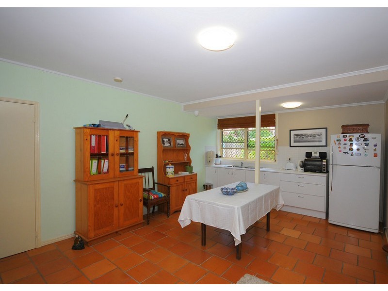 186 Cypress Street, Urangan QLD 4655