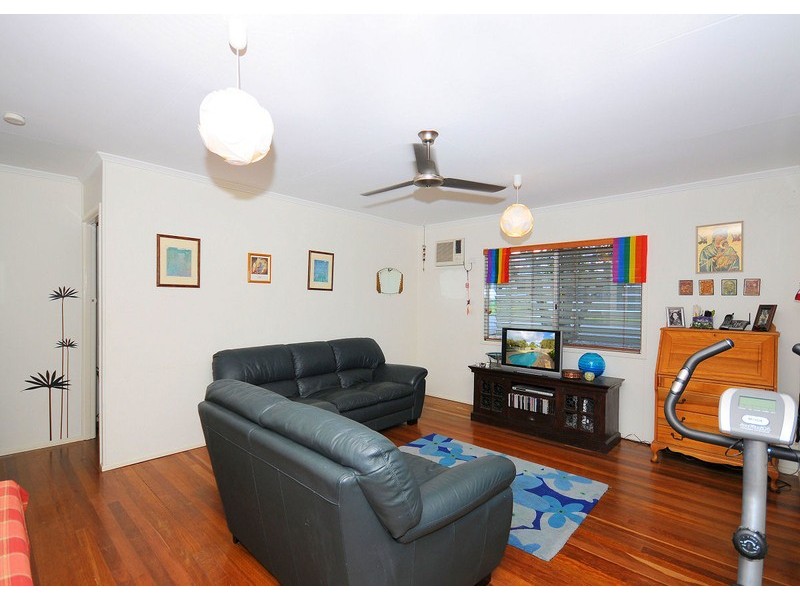 32 Neils Street, Pialba QLD 4655