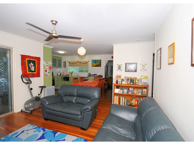 32 Neils Street, Pialba QLD 4655
