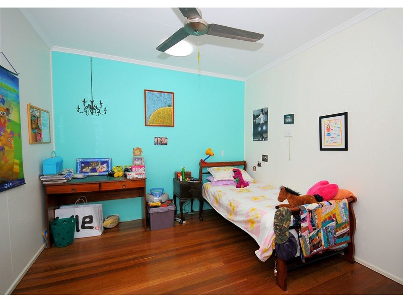 32 Neils Street, Pialba QLD 4655