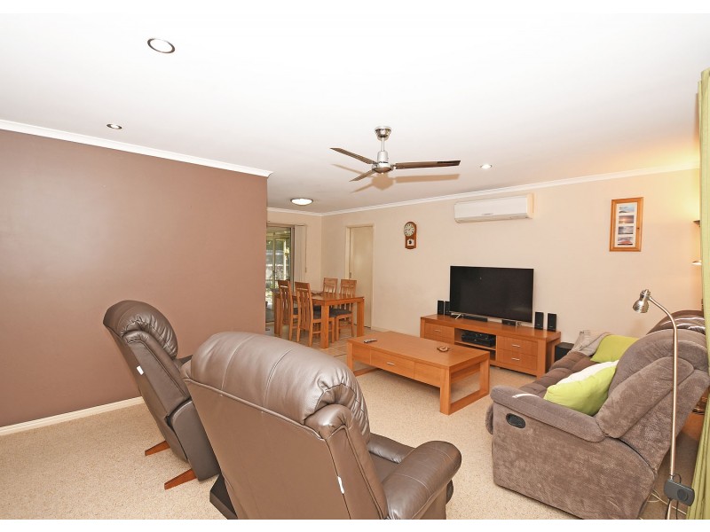 2 Bronton Way, Point Vernon QLD 4655