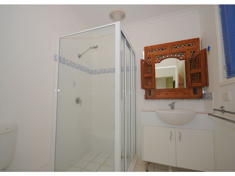 15 Lakeside Dr, Burrum Heads QLD 4659