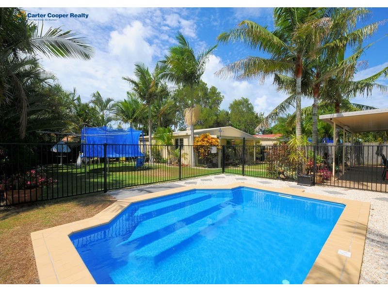10 Cedar Cres, Kawungan QLD 4655