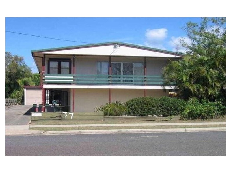37 Truro Street, Torquay QLD 4655