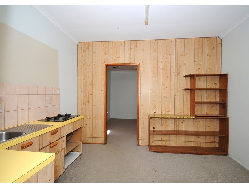 1 Helsham Street, Point Vernon QLD 4655