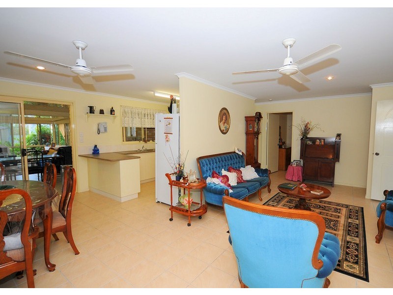 74 Corser St, Point Vernon QLD 4655