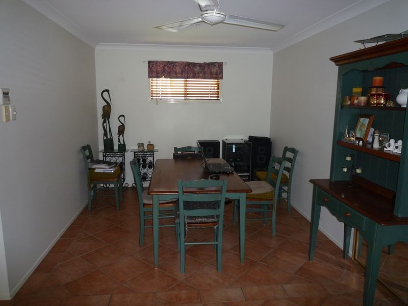 14 Oriole Crt, Eli Waters QLD 4655