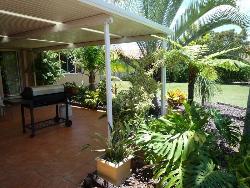 14 Oriole Crt, Eli Waters QLD 4655