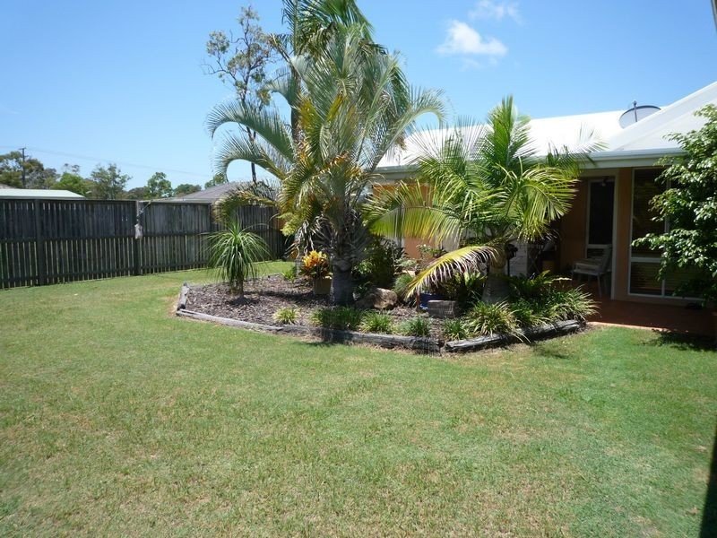 14 Oriole Crt, Eli Waters QLD 4655