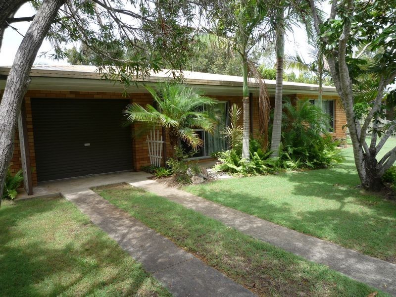 135 Cunningham Street, Urangan QLD 4655