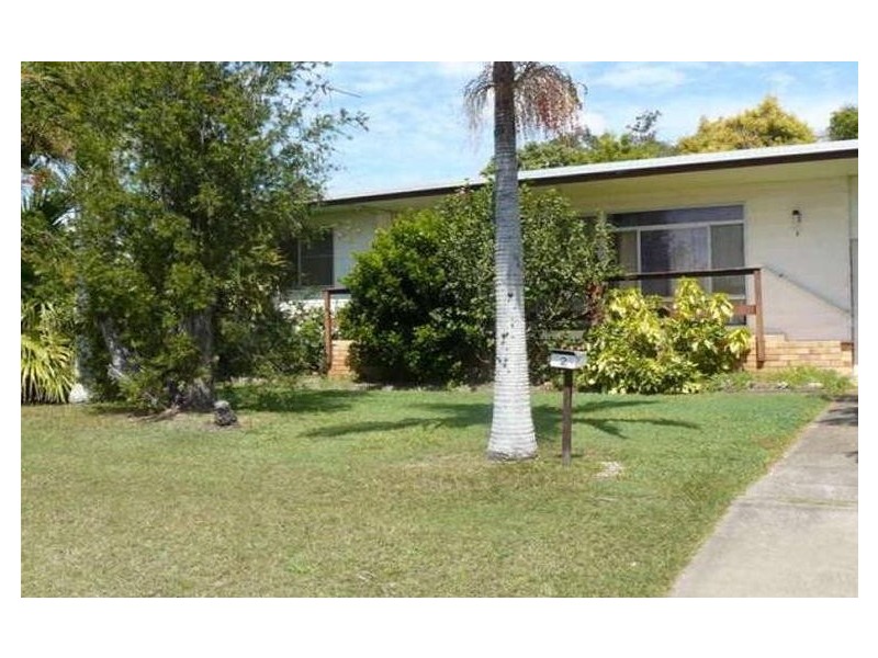 2 Tom Street, Pialba QLD 4655