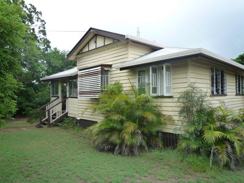 24 King Street, Urangan QLD 4655