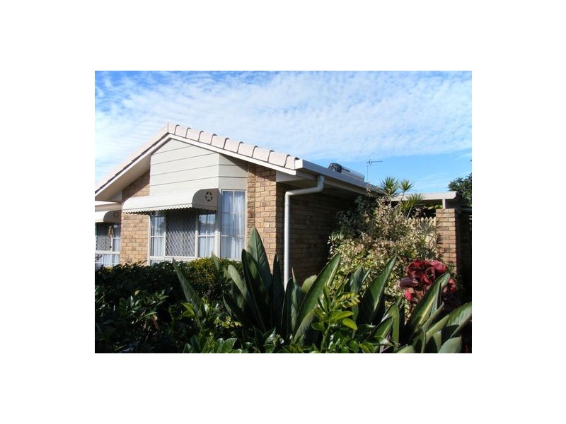 6 Aimee Drive, Urangan QLD 4655