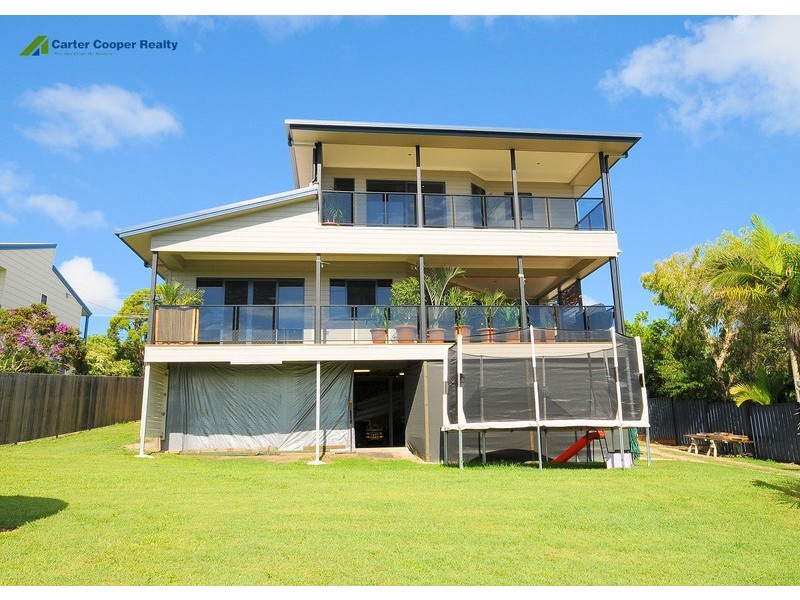 12  Blue Water Dve, Booral QLD 4655