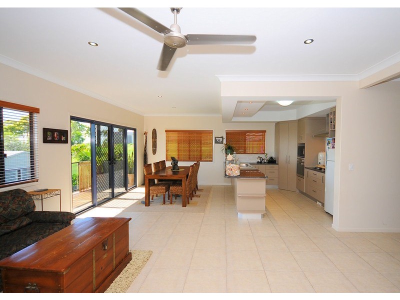 12  Blue Water Dve, Booral QLD 4655